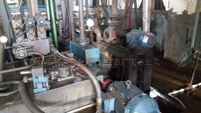 皮革行業(yè)使用水環(huán)式真空泵現(xiàn)場 皮革行業(yè)使用水環(huán)式真空泵現(xiàn)場